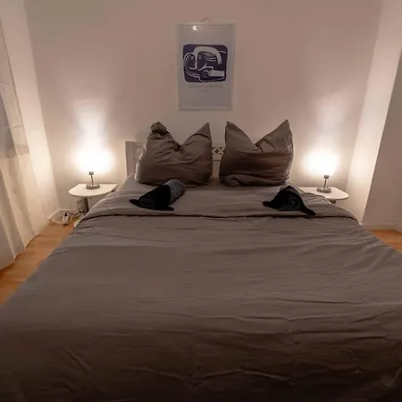 Apartment Central, Cozy, Bright Design 3