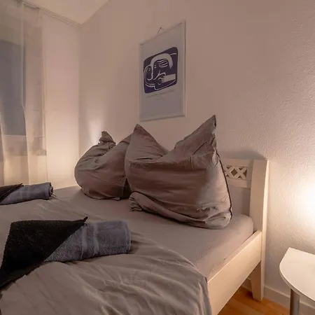 Apartment Central, Cozy, Bright Design 3 *