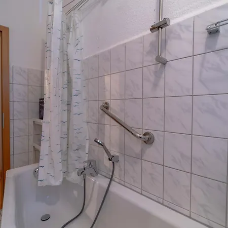 Central, Cozy, Bright Design 3 *