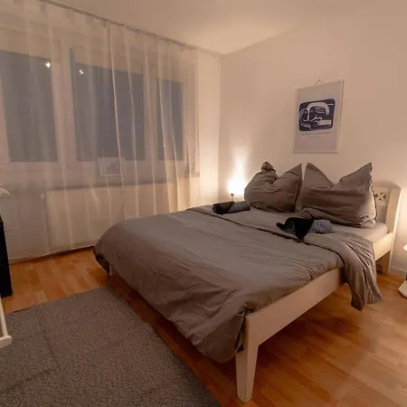 Apartment Central, Cozy, Bright Design 3 *