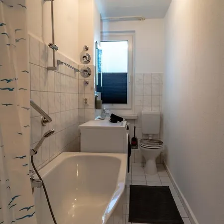 Central, Cozy, Bright Design 3