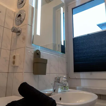 Central, Cozy, Bright Design 3