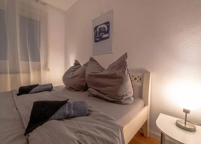 Apartment Central, Cozy, Bright Design 3 *