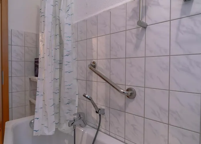 Central, Cozy, Bright Design 3 *