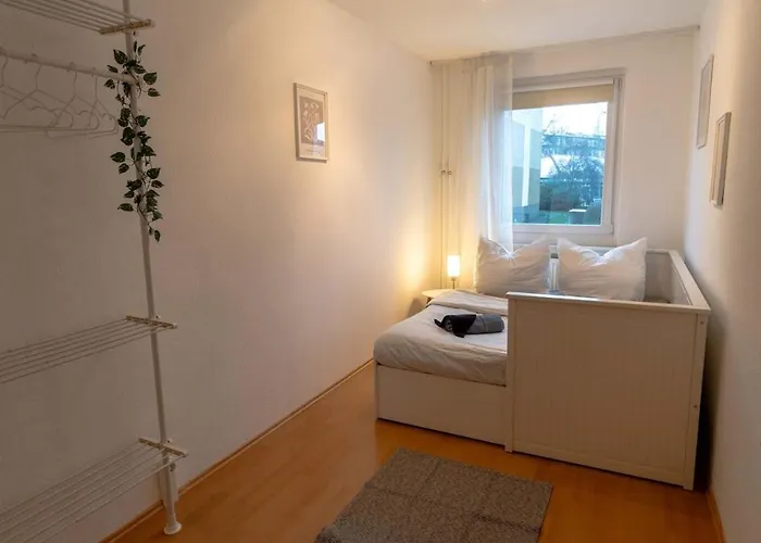 Central, Cozy, Bright Design 3 Apartment